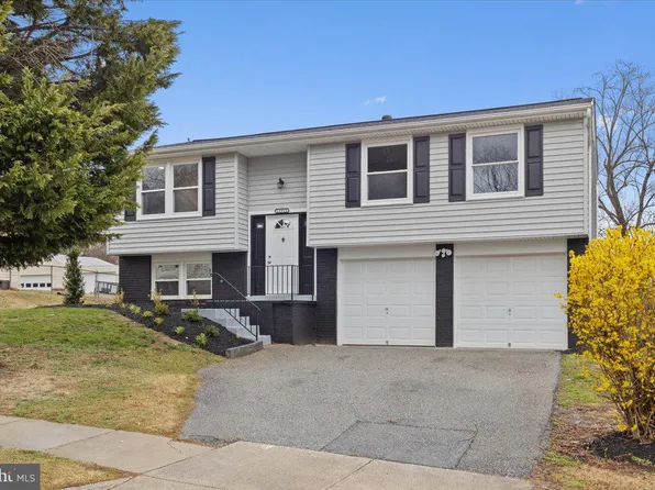 12912 Applecross Dr, Clinton, MD 20735