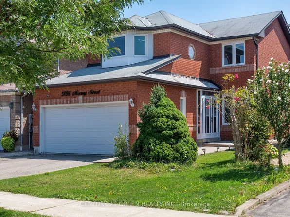 5806 Mersey St, Mississauga, ON L5V 1V9
