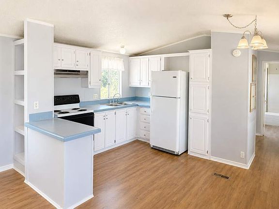 5th image of 3300 E Broadway Rd Lot 46
