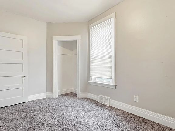 3rd image of 14761 Stephens Dr #14763