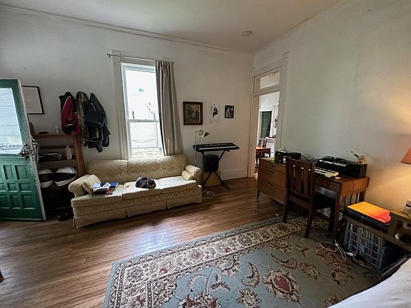 3rd image of 317 1/2 E University St #1/2