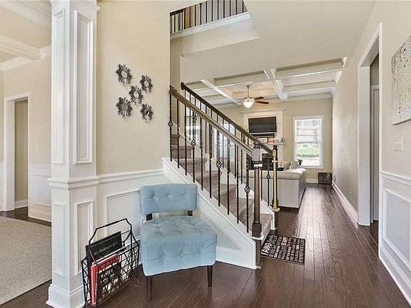 3rd image of 495 Woodburn Ln