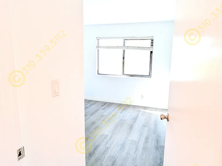 445 Hawthorne #313 — Photo 11