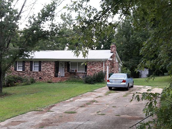 3rd image of 115 Wandering Ln