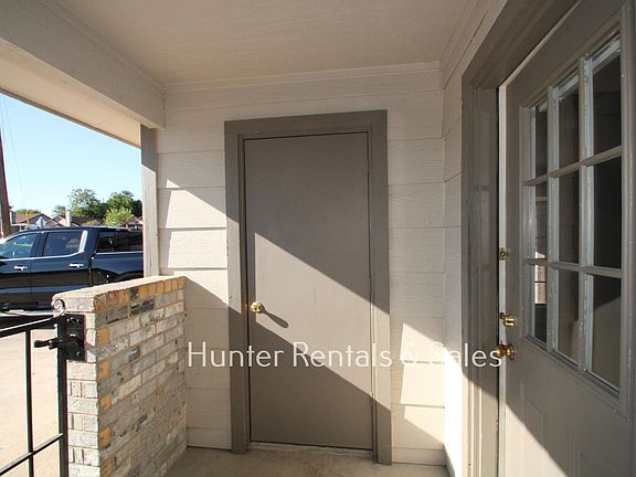2nd image of 2407 Bermuda Dr APT A