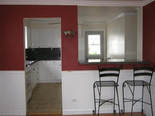 4th image of 10108 W Schiller Blvd