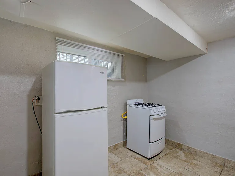 1030 N Washington St — Photo 18