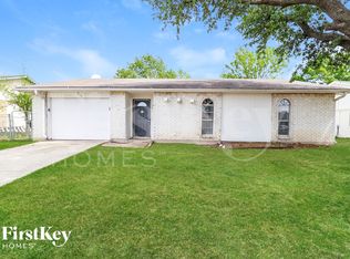 2918 Rayswood Dr, Carrollton, TX 75007