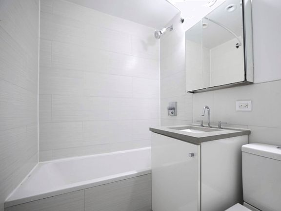 4th image of 752 W End Ave APT 14D