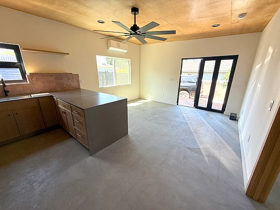 5th image of 3410 Thorpe Ave #3408