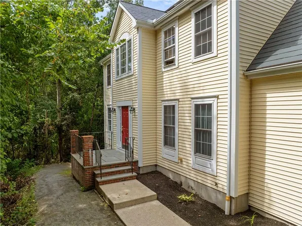 115 Cathedral Dr, Attleboro, MA 02703