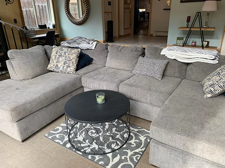 Living room overlooking backyard/river