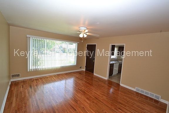 3rd image of 435 E Burton Ave