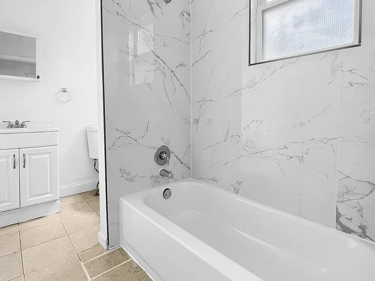 206 Evergreen Ave #B — Photo 6