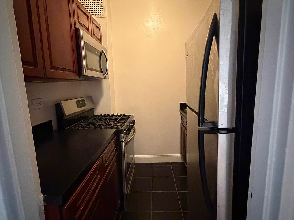 1st image of 11040 72nd Ave APT 4F