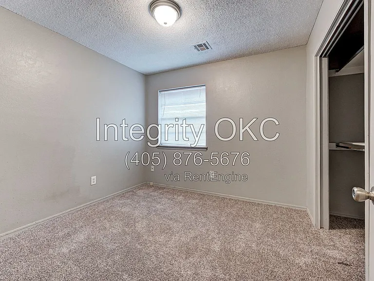 5233 Coble St — Photo 2