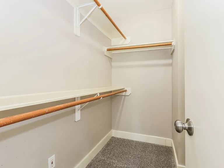 9711 Farrell Dr — Photo 10