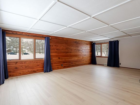 5th image of 8615 Manderley Dr