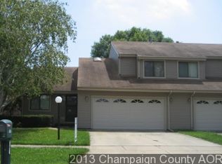 107 Arbours Dr, Savoy, IL