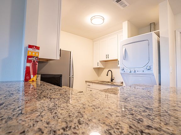 3rd image of 1433 E Ocean View Ave APT 4