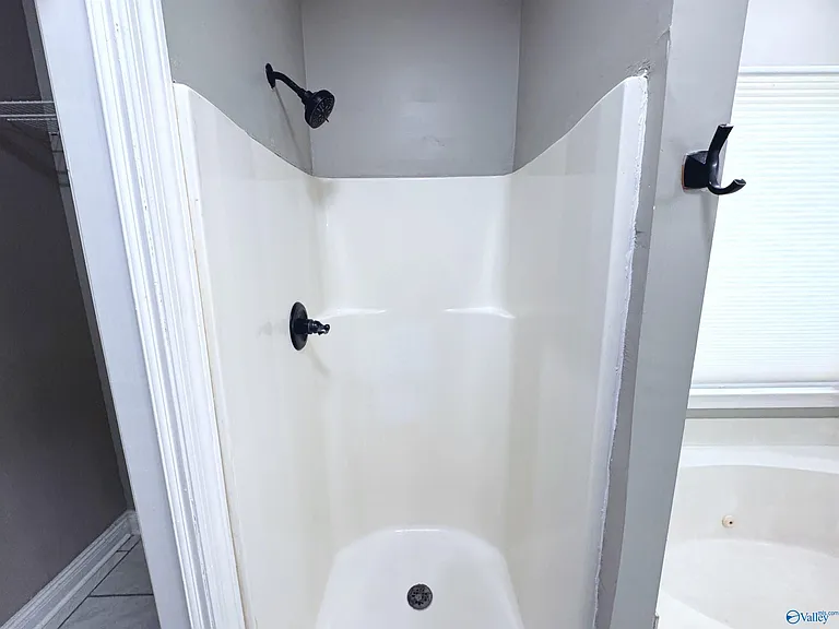 192 Rosecliff Dr — Photo 35