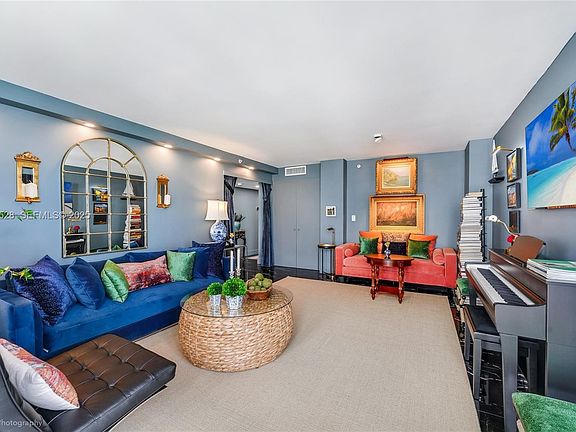 3rd image of 2555 Collins Ave #Penthouse 114