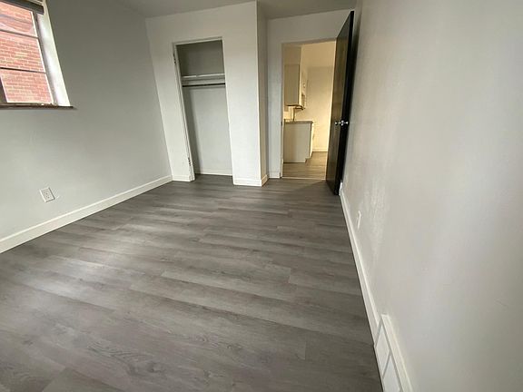 3rd image of 2612 Sunset Blvd APT 2