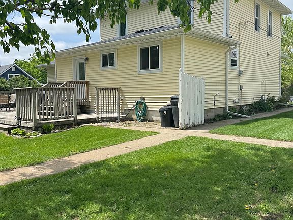 4th image of 601 Maplewood Dr SE