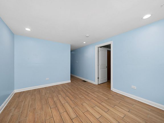 4th image of 4814 S Seeley Ave