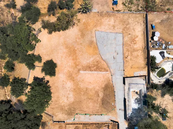 575 W Loma Alta Dr, Altadena, CA 91001