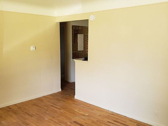 4th image of 2215 Santa Barbara Dr