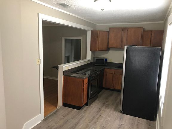 5th image of 1694 Overton Park Ave