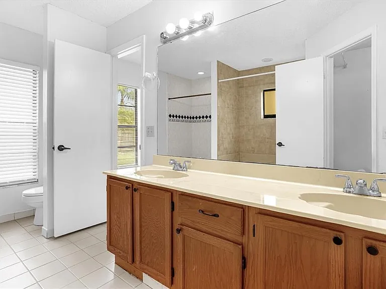 601 Tomlinson Ter — Photo 16