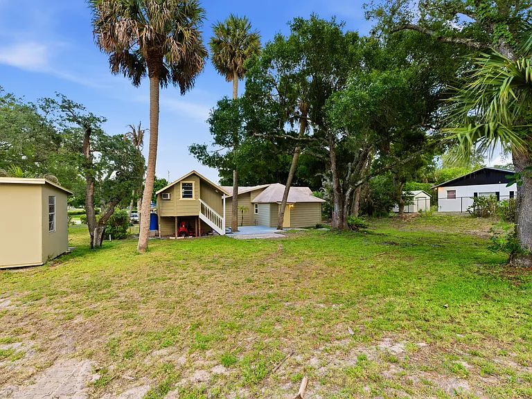 399 Old Dixie Hwy SW — Photo 34