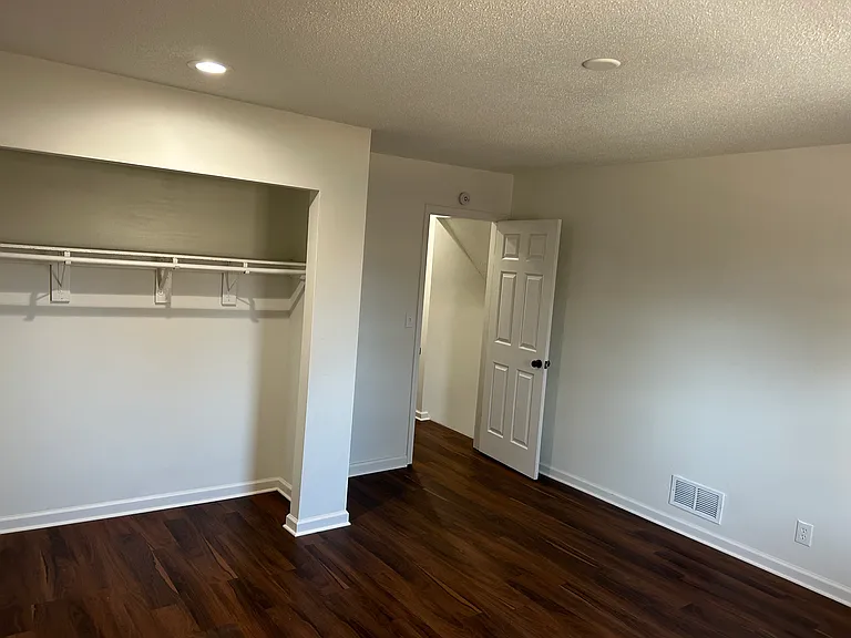 1405 E Haven Ln #1405 — Photo 11