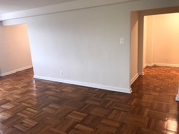 5th image of 229 W Upsal St APT 409