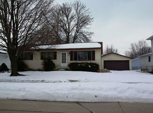 3275 27th Ave, Marion, IA 52302