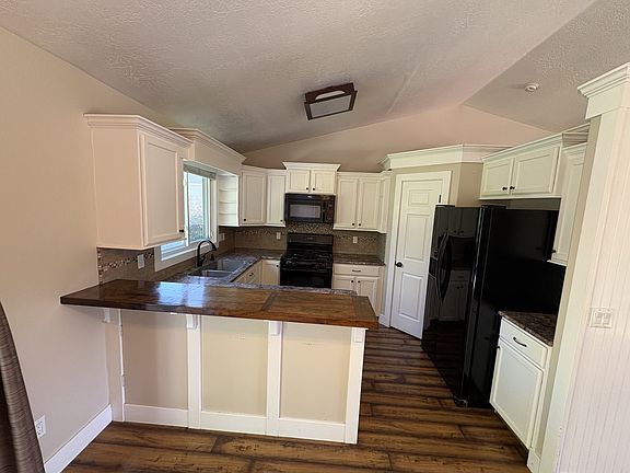 5th image of 75 Mountain Valley Ct