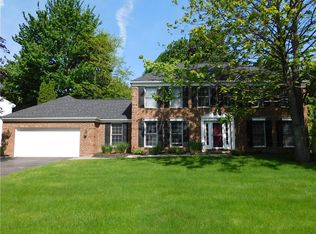 255 Macintosh Dr, Rochester, NY 14626