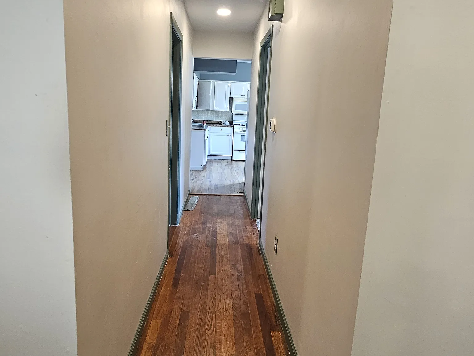 2 bed, 1200 sqft, $1,750 — Photo 3