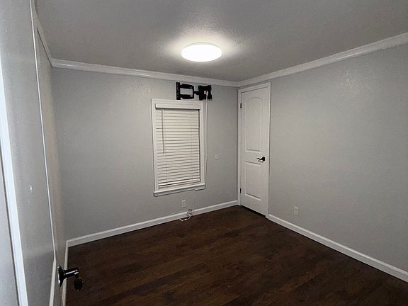 4th image of 10161 Macon Rd