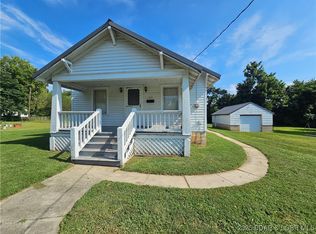 413 W 5th St, Eldon, MO 65026