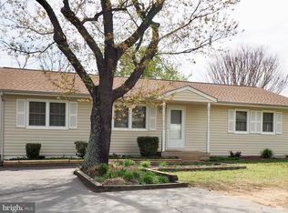 914 Eastern View Dr, Fredericksburg, VA 22405