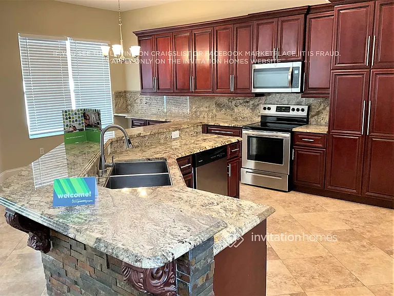 9761 Oak Crest Rd — Photo 7