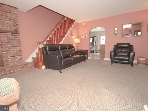 5th image of 232 Northmont Ave
