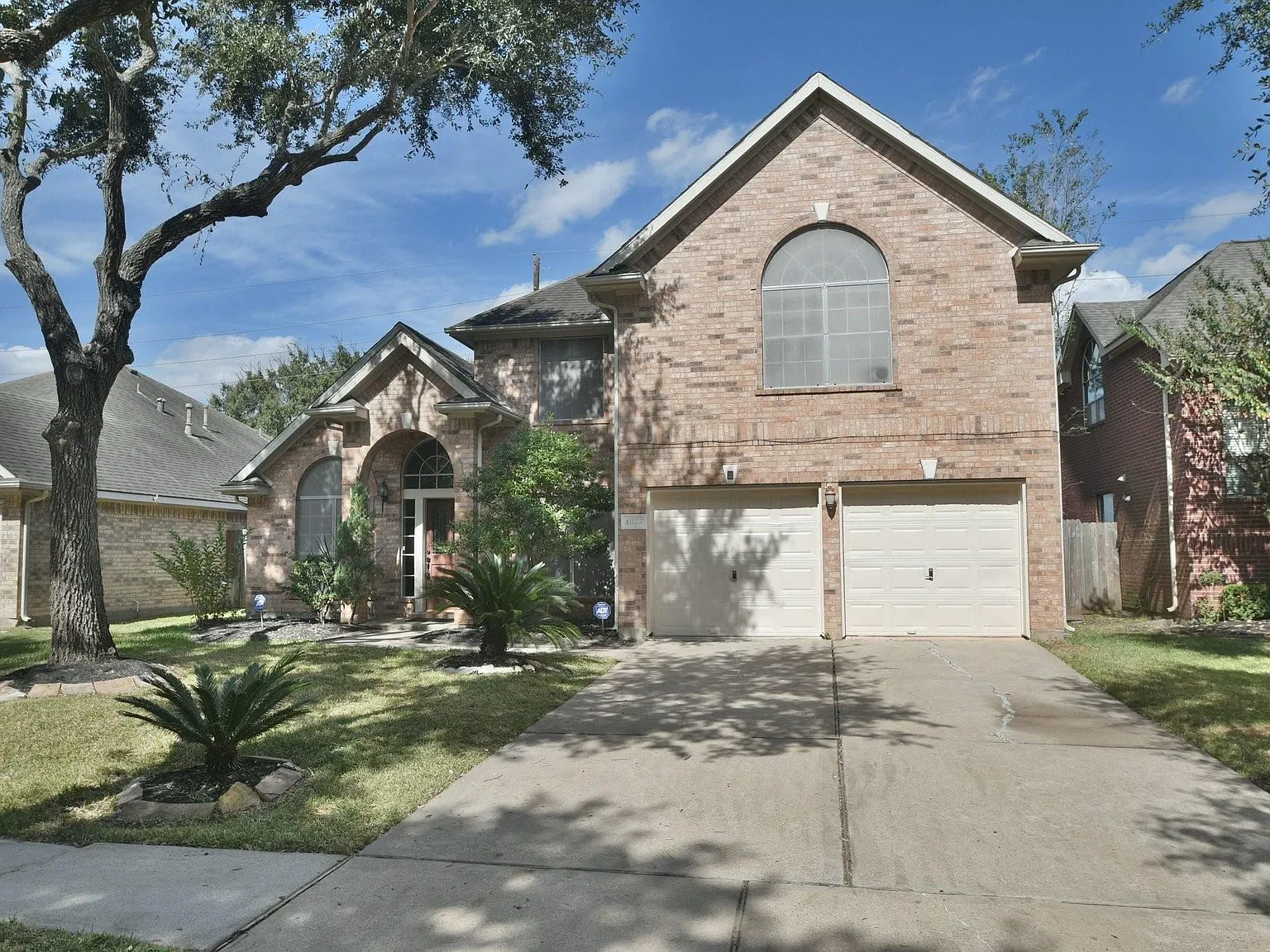 4 bed, 2.5 bath, 2244 sqft, $2,500 — Photo 3