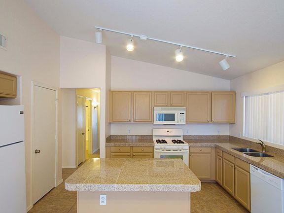 3rd image of 5043 N 87th Ave