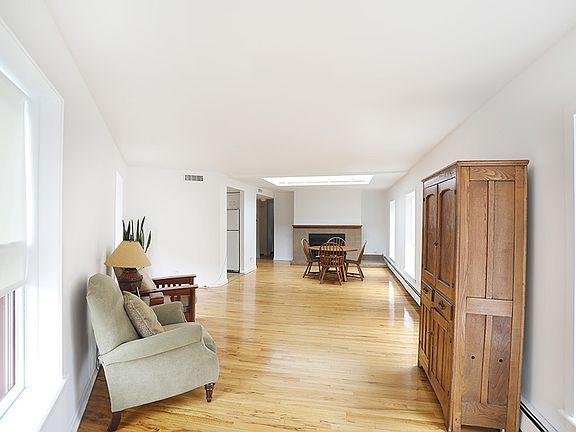 5th image of 160 W 11th St APT 3