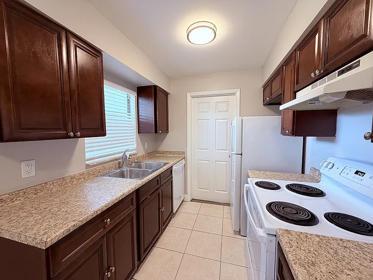 2847 Gale Pl — Photo 5