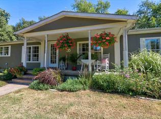 510 1/2 E Cole St, Moundridge, KS 67107